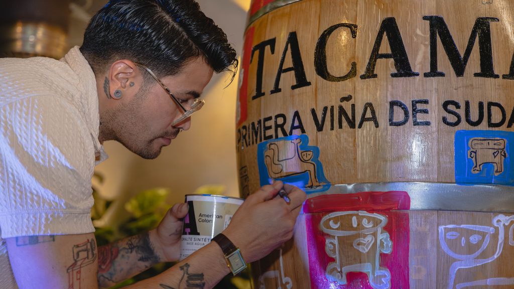 Tacama x Denny Rangel, un Red Blend que une arte y tradición en una edición limitada.