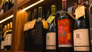 Cata de vinos y comparación de etiquetas por rango de precio