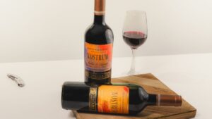 Botella de Malbec Tacama, vino tinto de taninos suaves cultivado en el valle de Ica