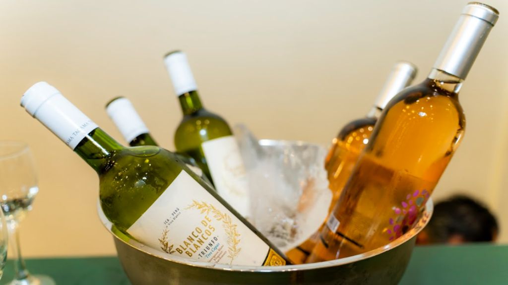 ¿Cómo conservar vinos blancos abiertos sin perder frescura?