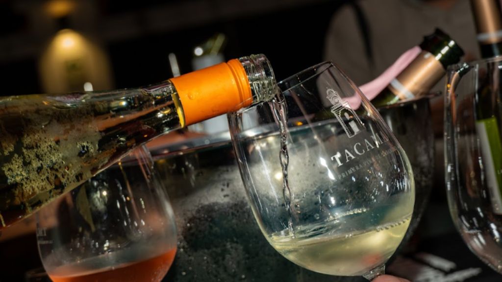 Cómo influye la piel de la uva en el color y cuerpo del vino