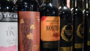 Vino, pisco, espumosos y música