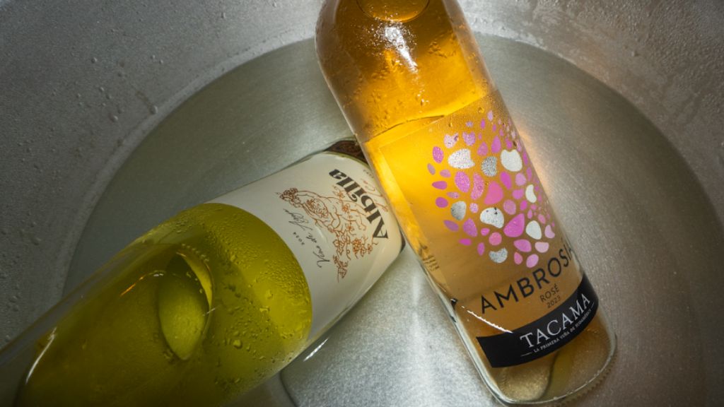 Vino rosé Ambrosía Tacama: Sangiovese y Malbec para maridar momentos especiales