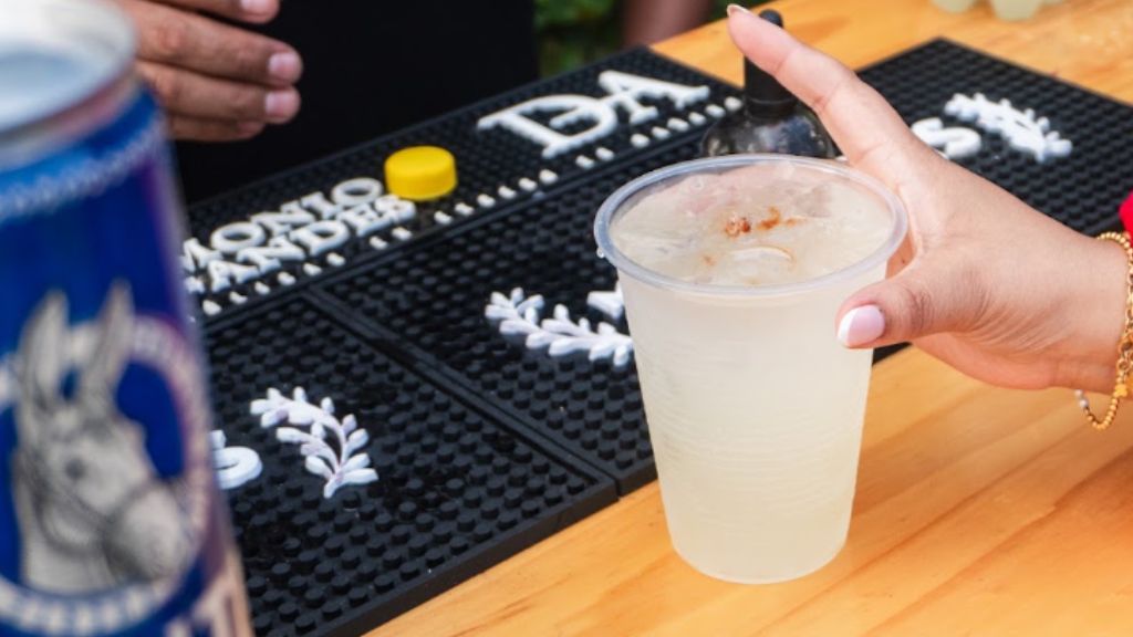 Cómo preparar el chilcano perfecto: receta paso a paso con Pisco Tacama